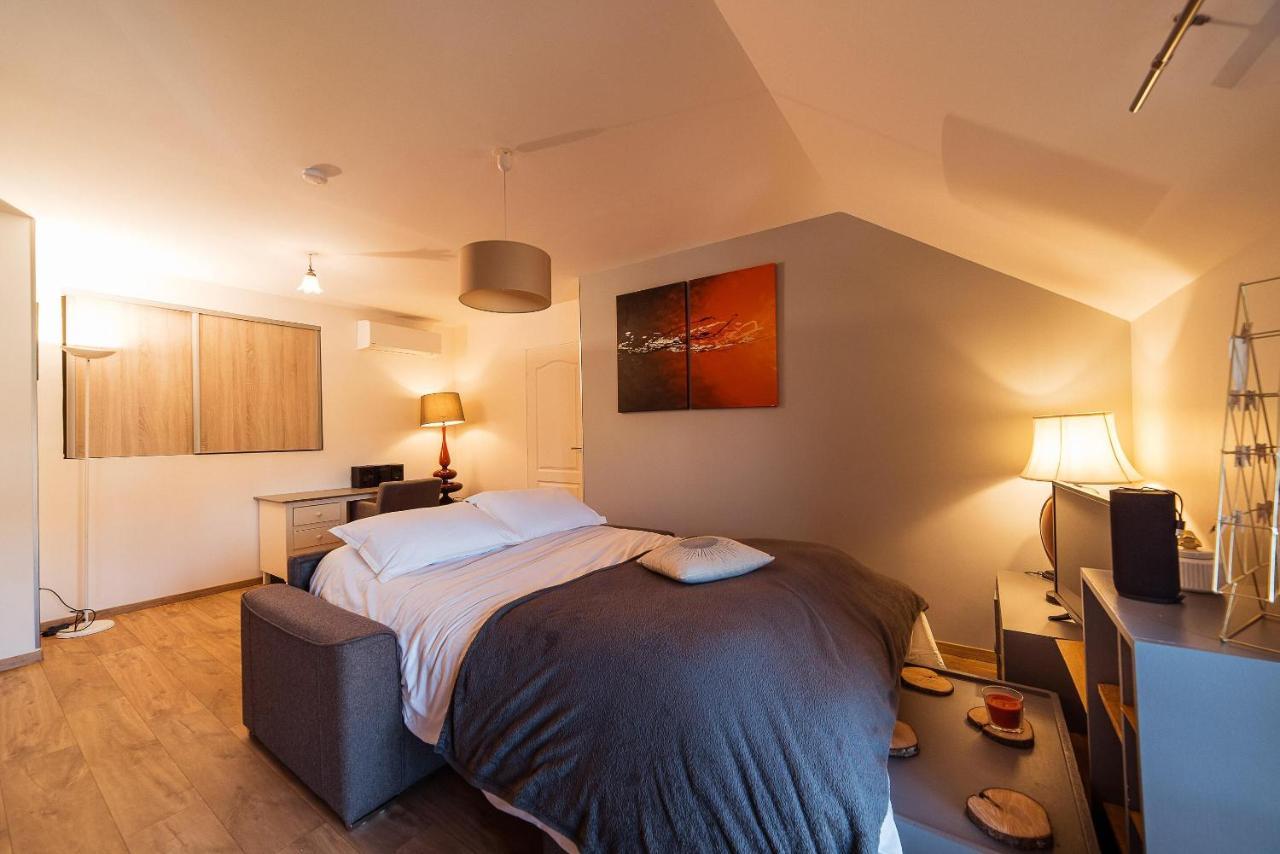 Studio Confortable, Parking Et Jardin Bucheres Exterior photo