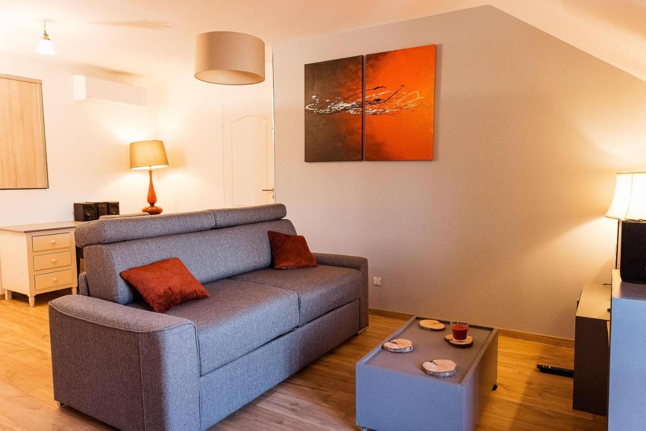 Studio Confortable, Parking Et Jardin Bucheres Exterior photo